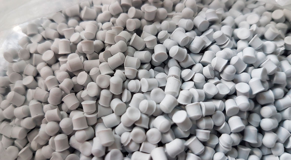 Жесткие ПВХ компаунды для окраски в массе